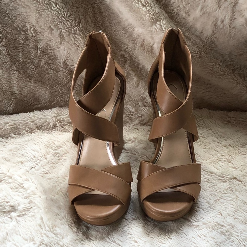 Jessica Simpson heels